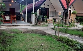 Bareng -Bareng Gili Bungalows